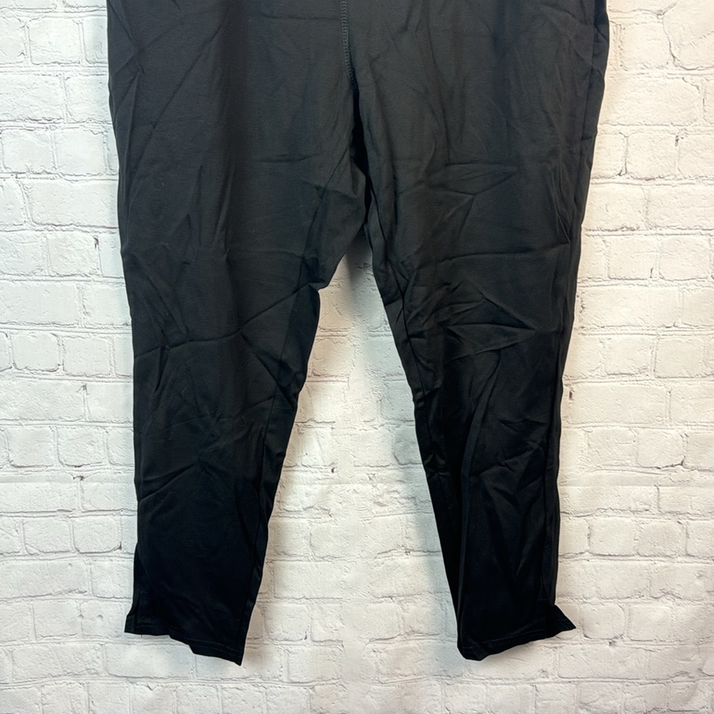 BloomChic Black Pull On Leggings Plus Size 2X - Picture 5 of 6